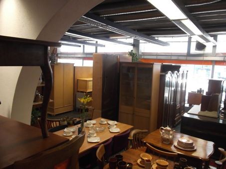 Einfach-Schnell e.U. in Innsbruck - Tische & Stühle